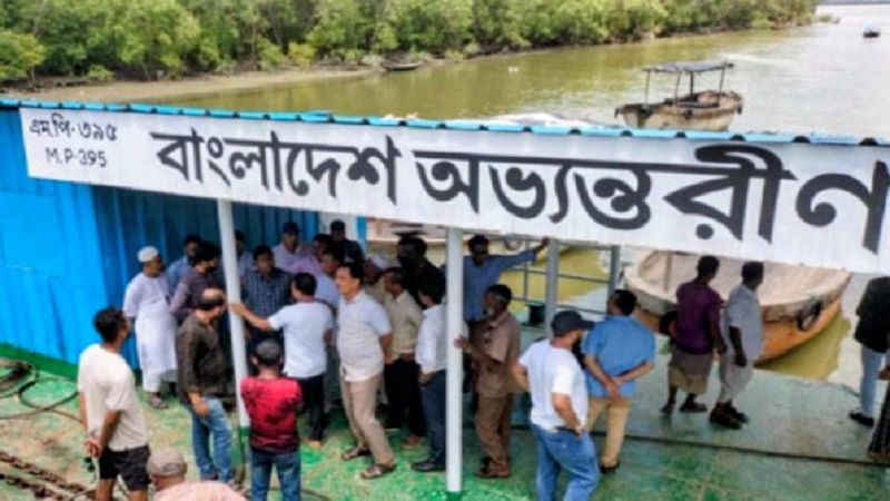 মহেশখালীর নৌপথে অস্থিরতা: অতিরিক্ত চার্জ,সি-ট্রাক সংকট ও বিআইডব্লিউটিএকে ঘিরে প্রশ্নের পাহাড়